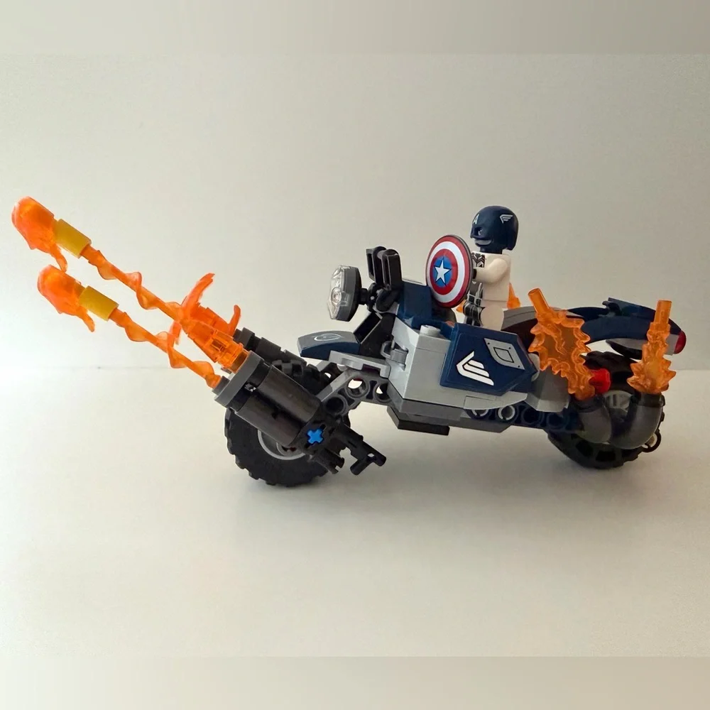 LEGO Marvel Super Heroes Captain America Outriders Attack - #76123 (Retired Set)